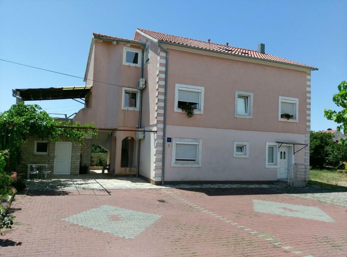 וודיצה Apartments Saraden מראה חיצוני תמונה