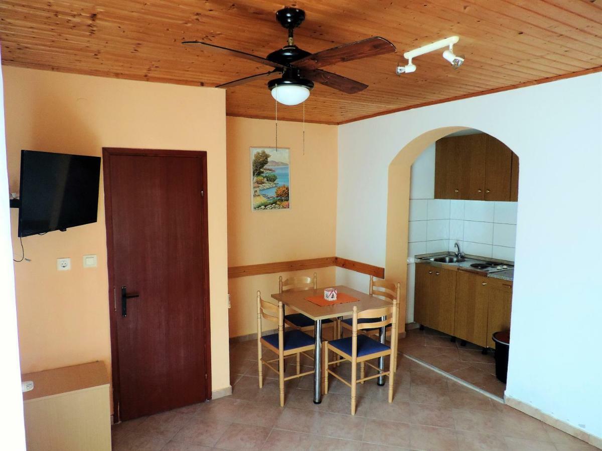 וודיצה Apartments Saraden מראה חיצוני תמונה