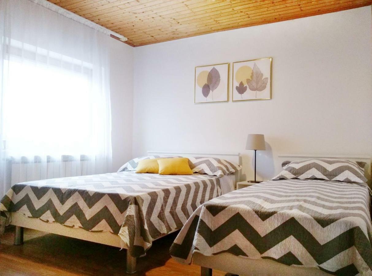 וודיצה Apartments Saraden מראה חיצוני תמונה